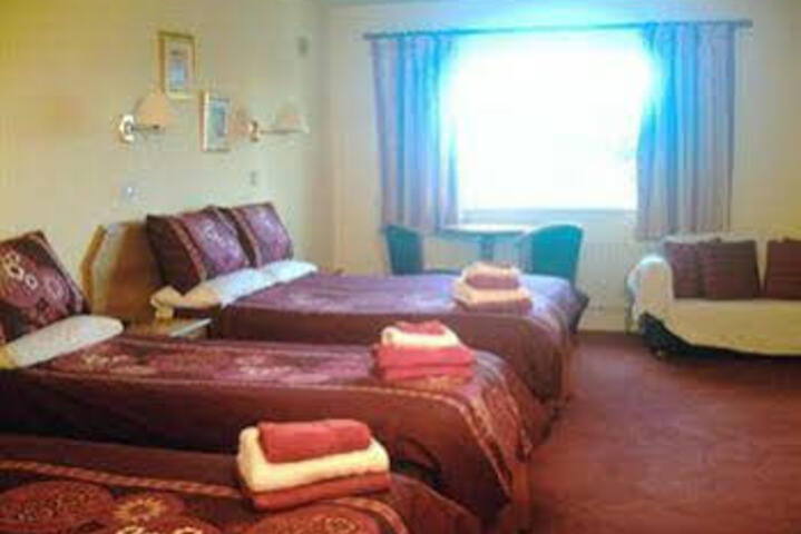 Room 2 of 8