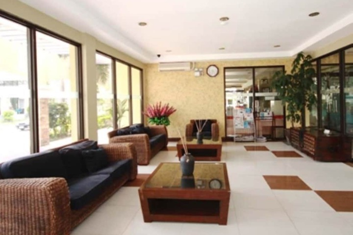 Hotel Interior 4 of 37
