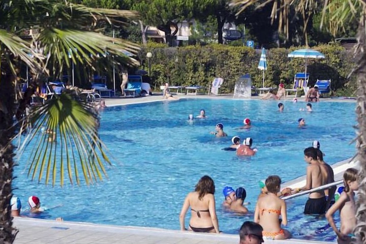 Pool Hotel