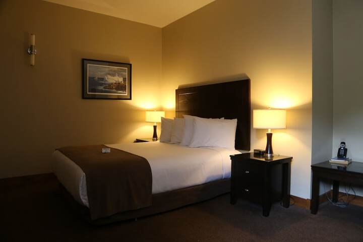 Room 5 of 79