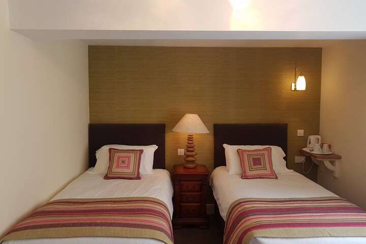 Room 5 of 60