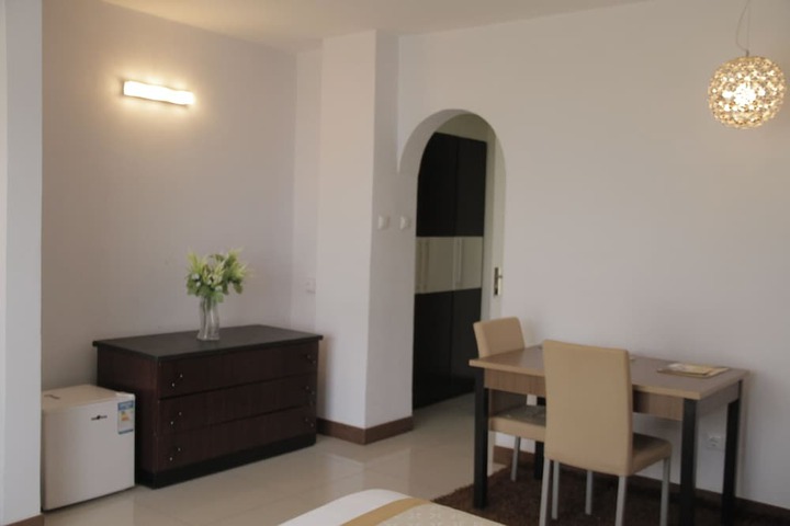 Room 14 of 28