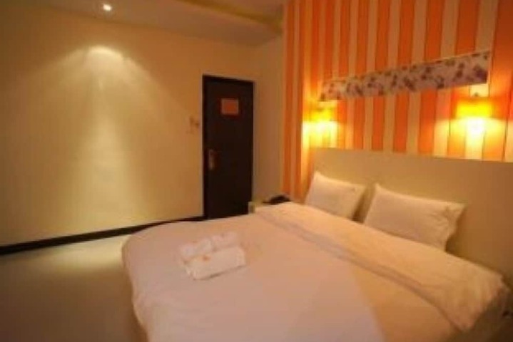 Room 5 of 27