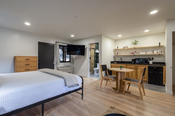 Room 9 of 21