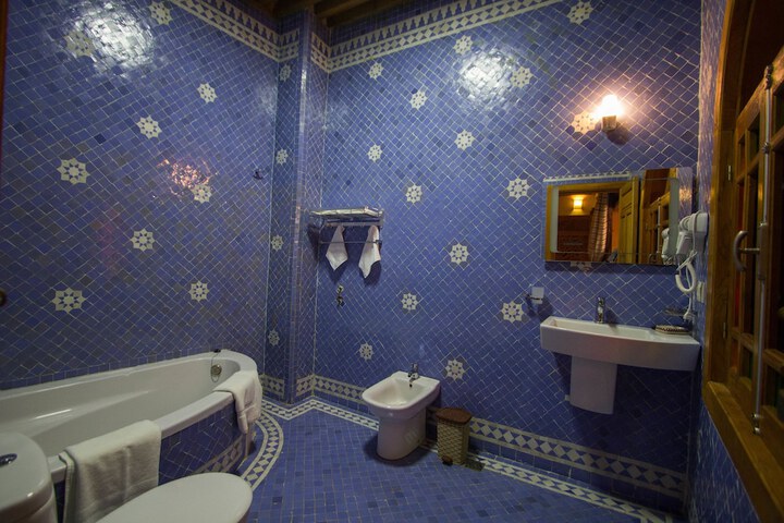 Room 44 of 64