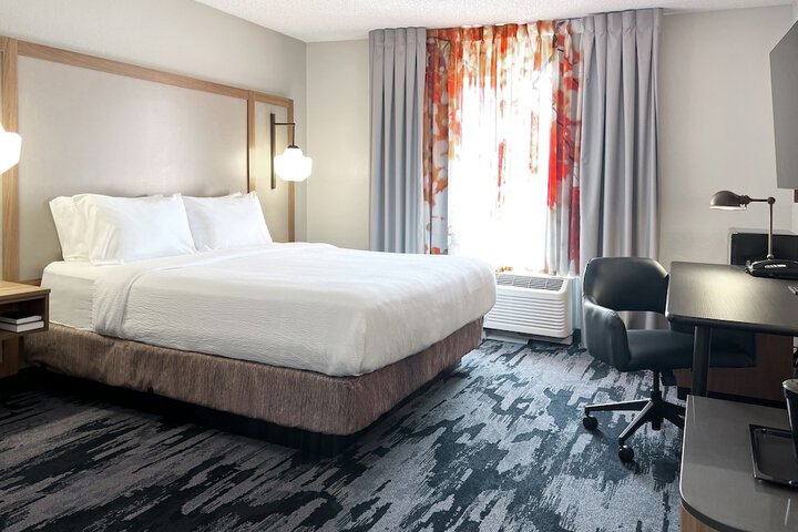 Room 13 of 35