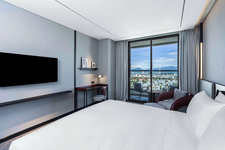 Room 10 of 110