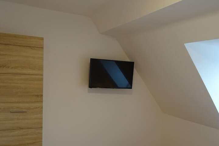 Room 16 of 38