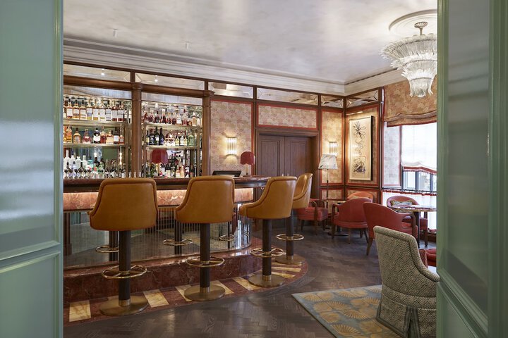 Lounge 60 of 86