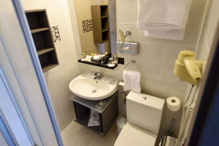 Room 30 of 57
