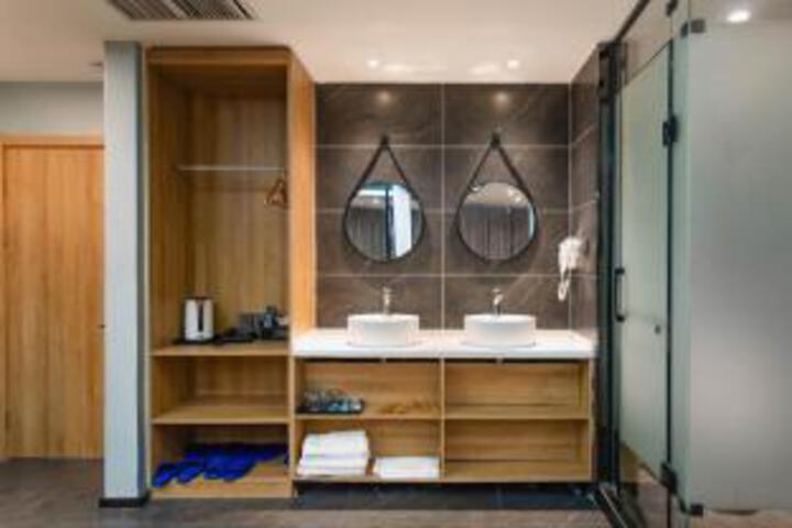 Star Shore Esports Hotel