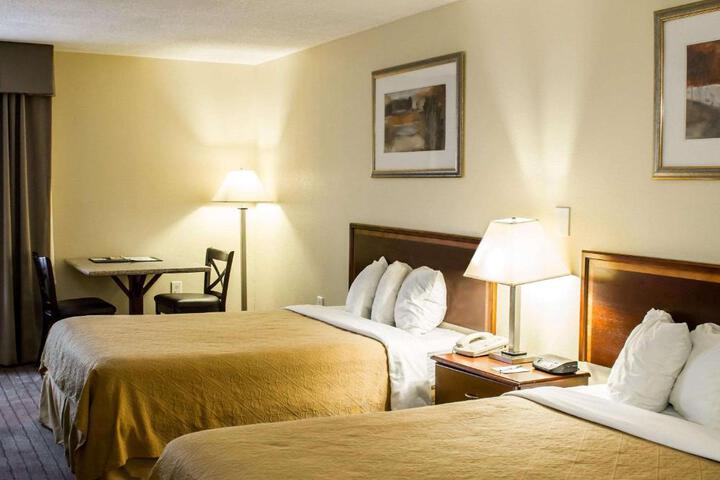 2 Double Beds (2 of 5)
