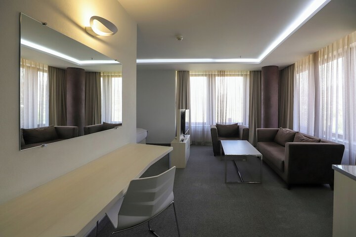 Room 15 of 62