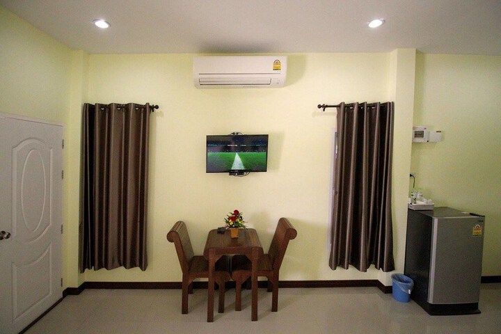 Room 15 of 38