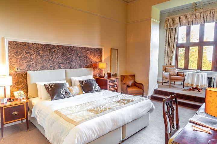 Room 10 of 54