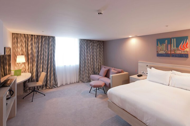 Room 12 of 38
