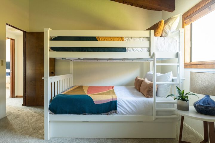 Room 2 of 43