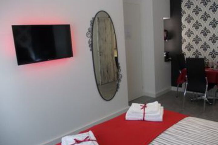 Room 15 of 30