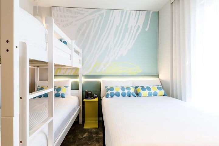 Room 35 of 100
