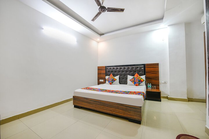 Room 16 of 24
