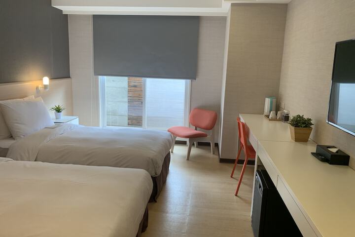 Room 18 of 31