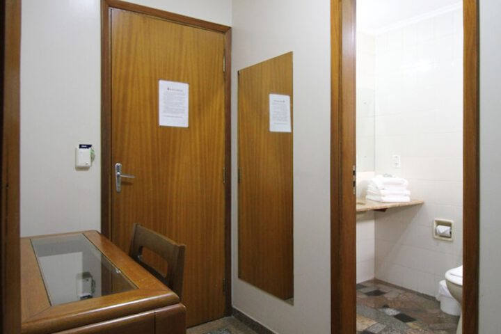 Room 46 of 183