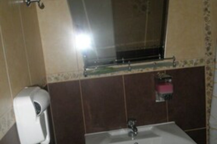 Room 5 of 27