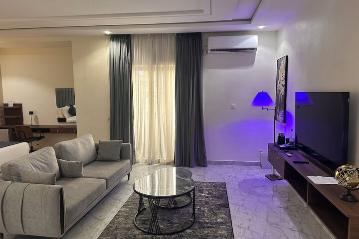 Room 17 of 42