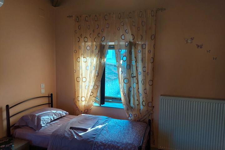 Room 3 of 20