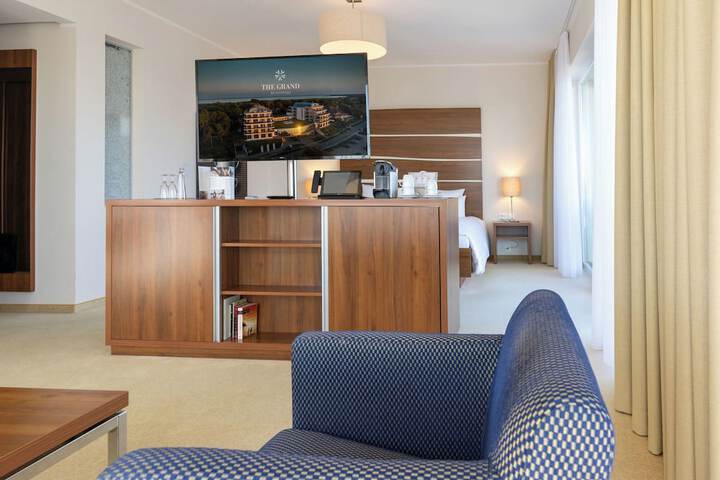 Room 93 of 159