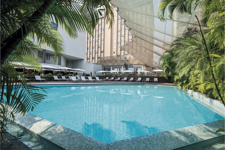 Pool Hotel