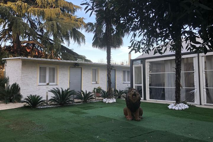 Property Grounds 16 of 23