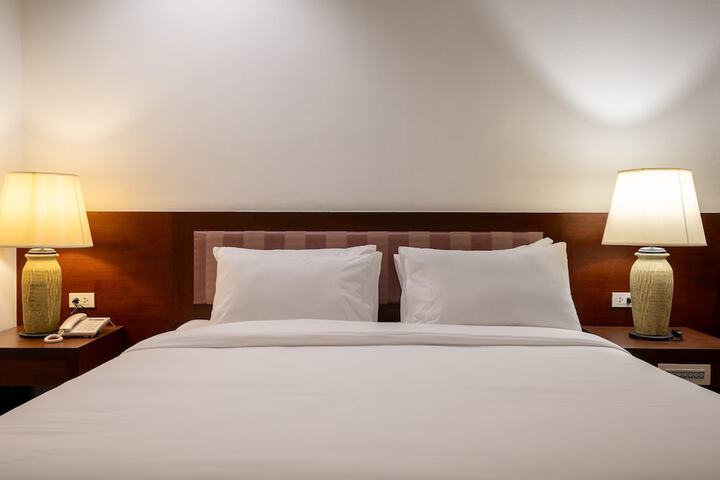 Room 2 of 31