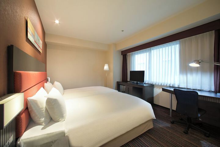 Room 6 of 37