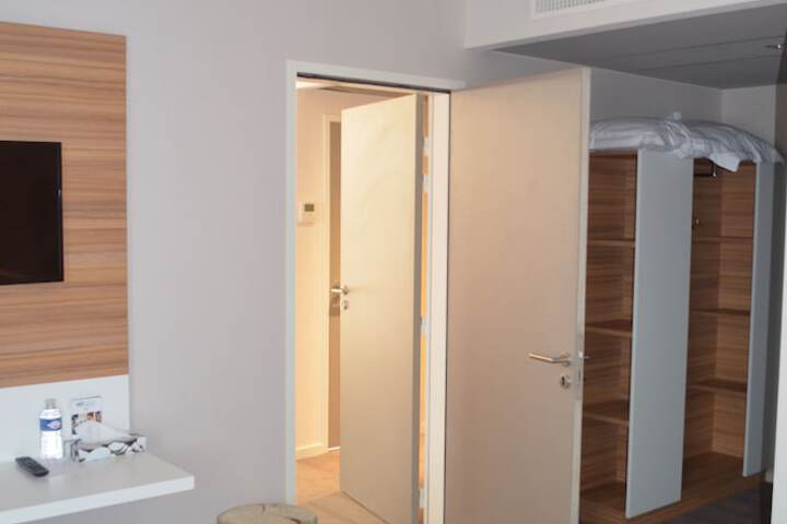 Room 30 of 57