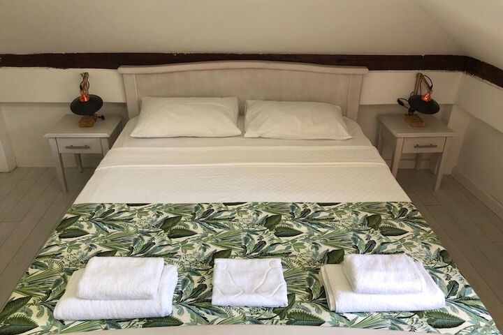 Room 7 of 75