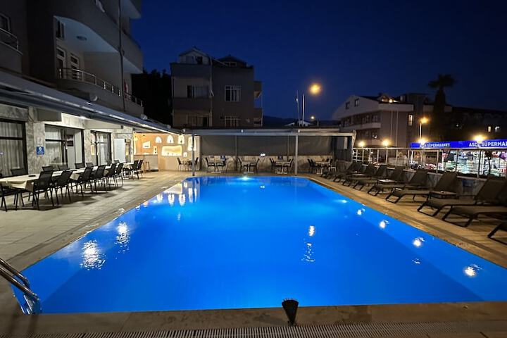Hotel 30 of 53