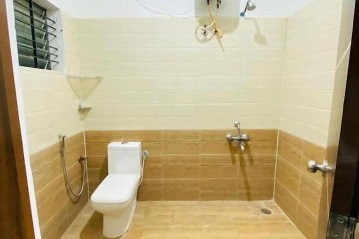 Room 14 of 40