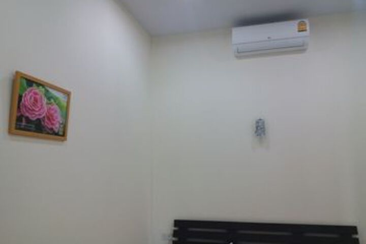 Room 8 of 22