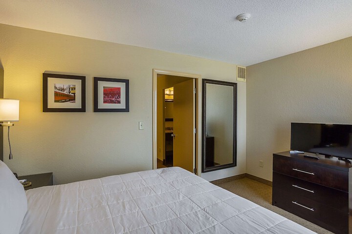Room 11 of 49