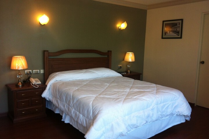Room 4 of 33