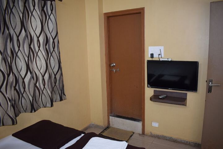 Room 13 of 58