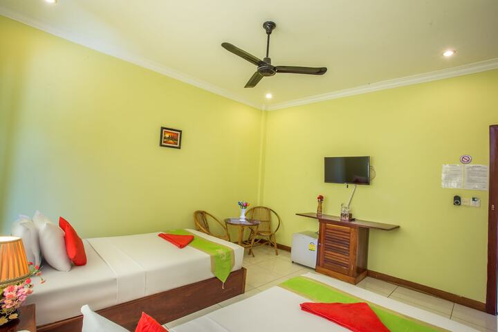 Room 8 of 36