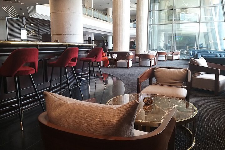 Lounge 79 of 97