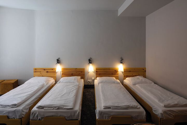 Room 49 of 75