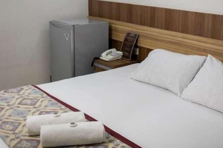 Room 10 of 26