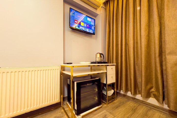 Room 25 of 89