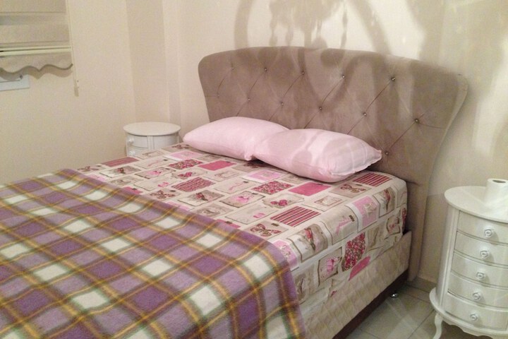 Room 4 of 48