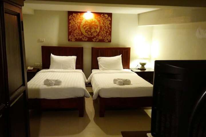 Room 18 of 46