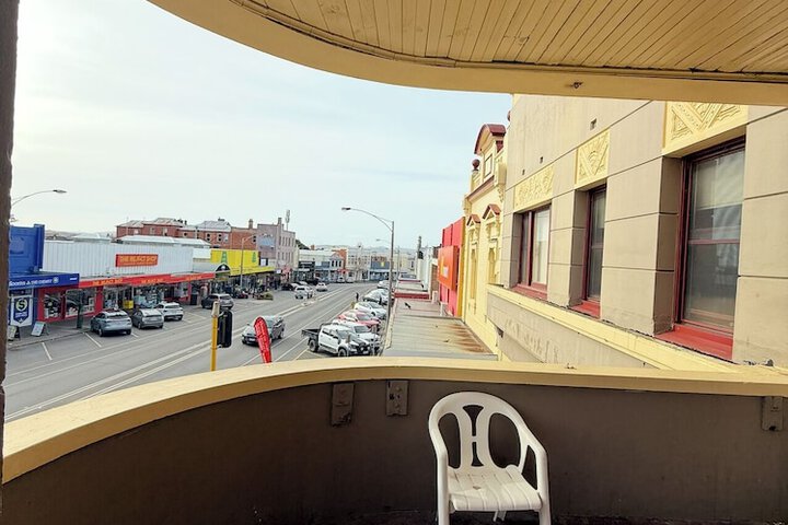 Exterior of Ararat Hotel